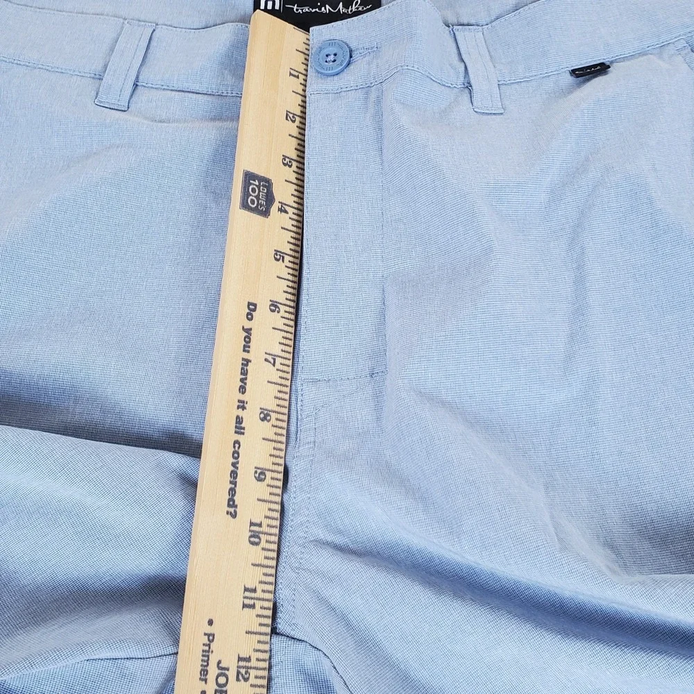Travis Mathew Men's Shorts Size 38 Actually Measure 40 Blue Lightweight Shorts